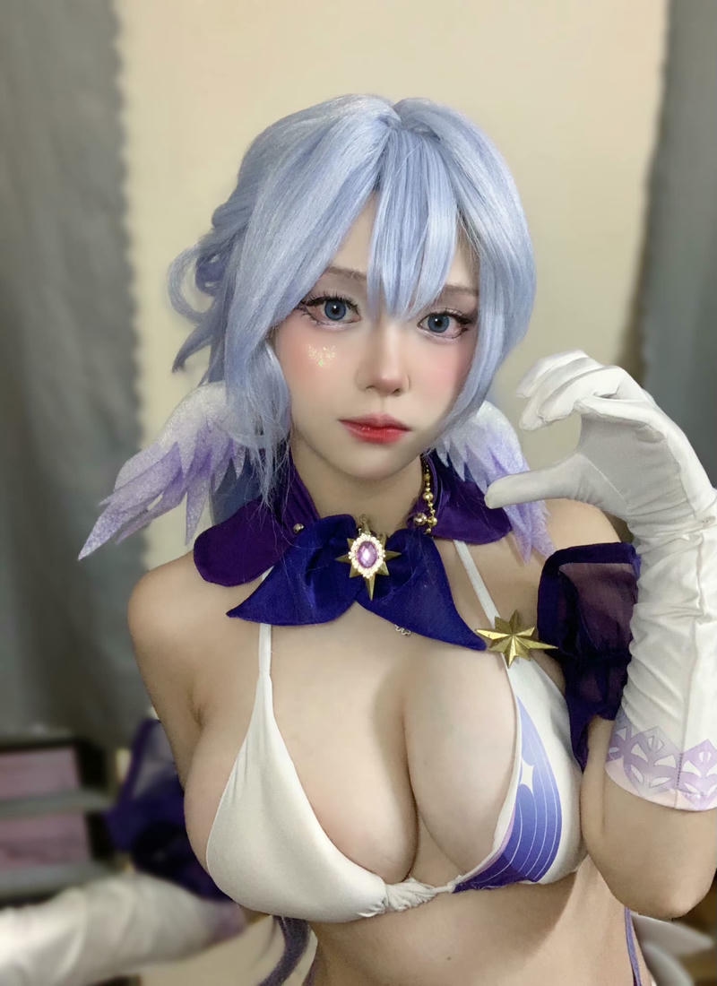 Hình ảnh Cigw Pols bikini cảm giác đầy tự tin