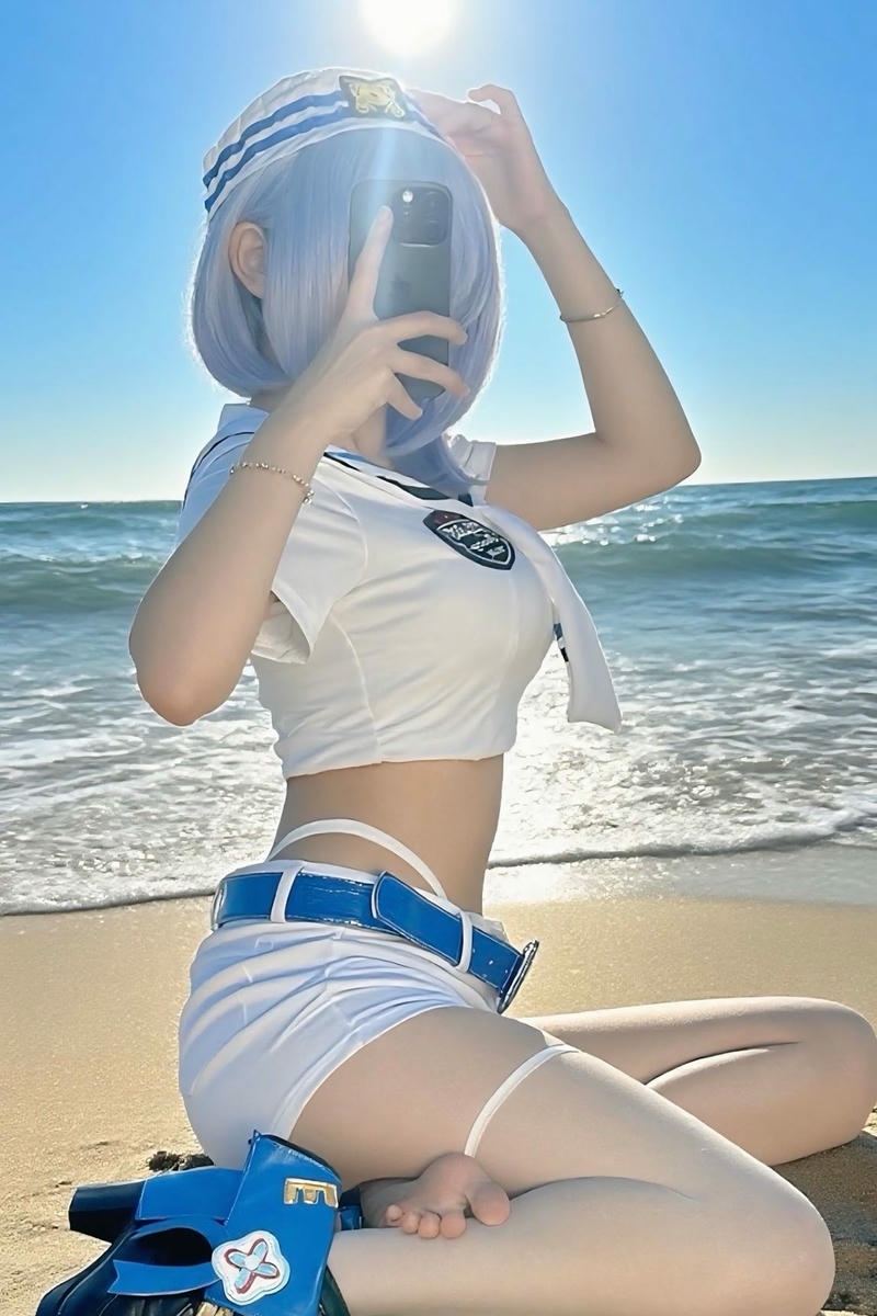 Hình ảnh bikini Arisa Nguyễn tươi tắn tự nhiên