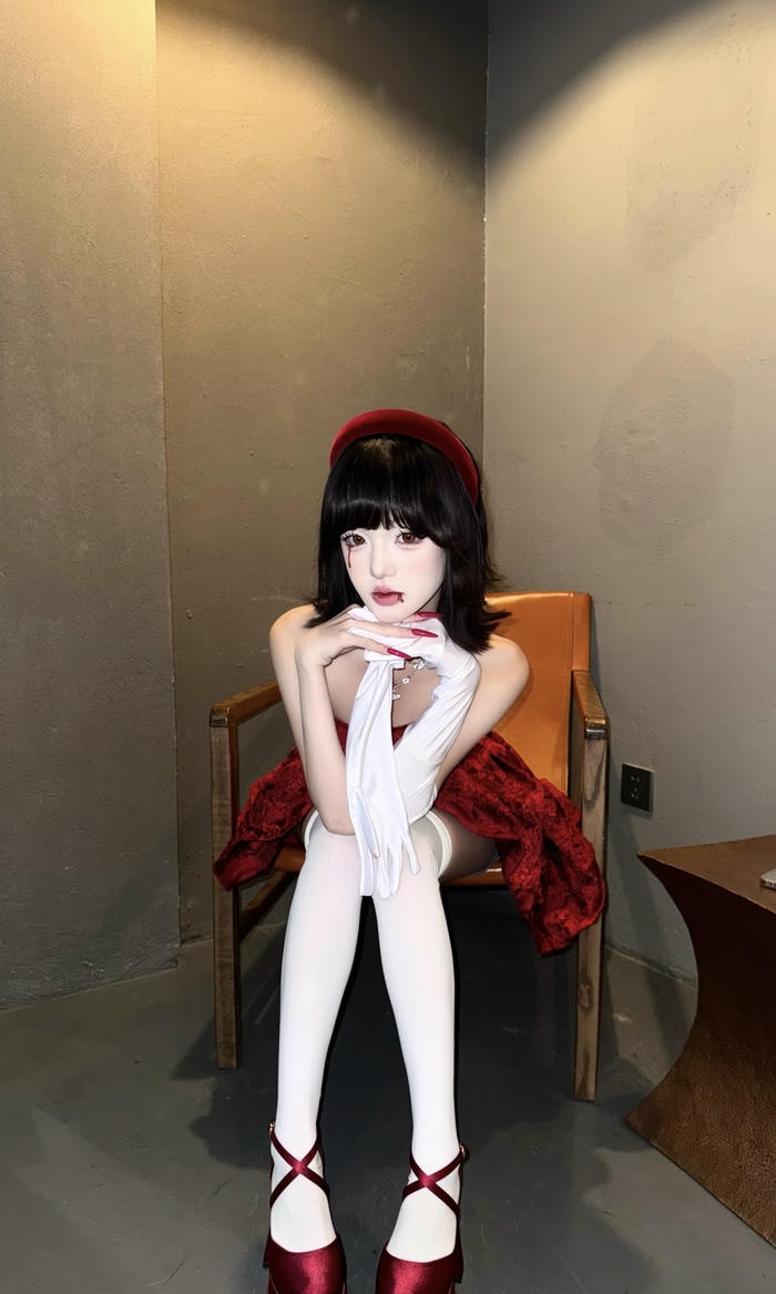 Hình ảnh cosplay halloween theo hướng dễ thương tạo sự gần gũi