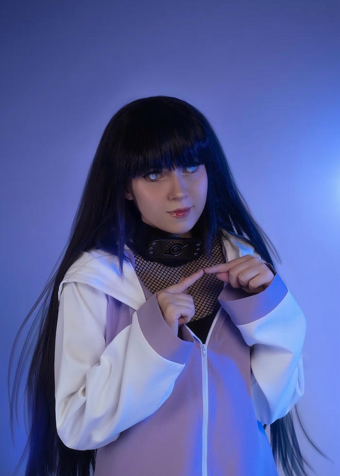 Hình ảnh cosplay hinata thể hiện gương mặt nhìn rất dễ mến