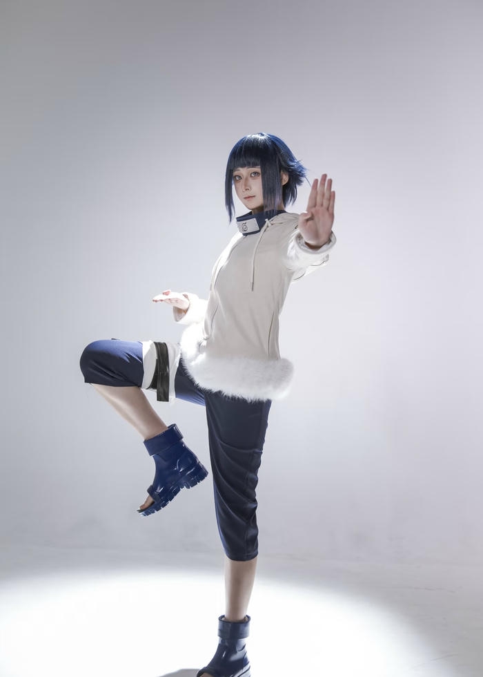 Hình ảnh cosplay hinata thể hiện ngoại hình hài hòa