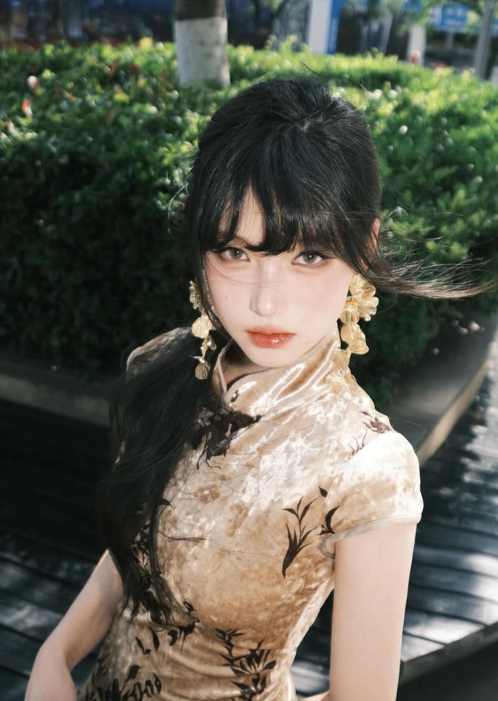 Hình ảnh gái xinh trung quốc với phong cách trang điểm nhẹ