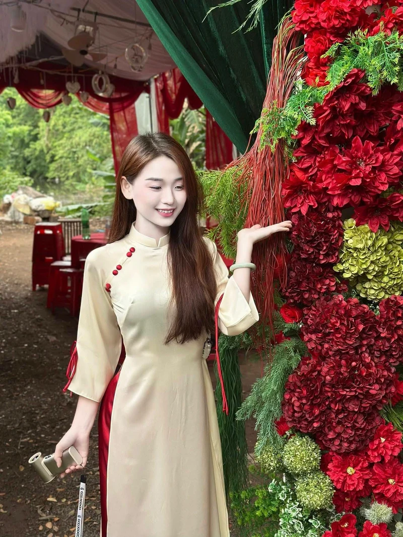 Hình sex áo dài dâm đãng bừng bừng