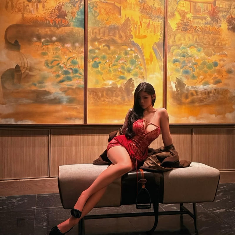 Hương Tịt bikini hình ảnh sinh động rõ nét