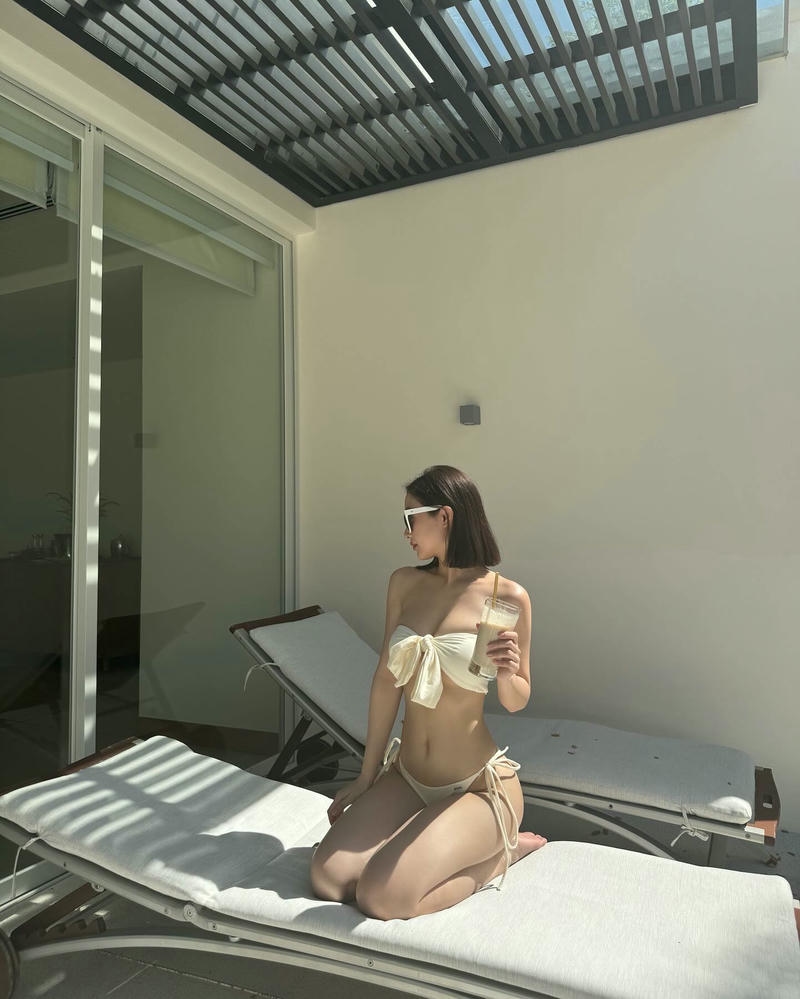 Jun Vũ bikini tạo dấu ấn bằng thần thái