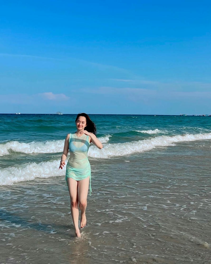 Kaity Nguyễn bikini diện trang phục nổi bật quyến rũ