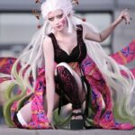 ảnh cosplay Daki móng tay dài sắc