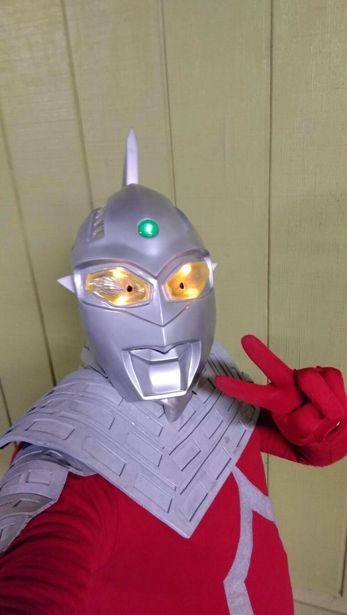 ảnh cosplay siêu nhân chi tiết vải rõ