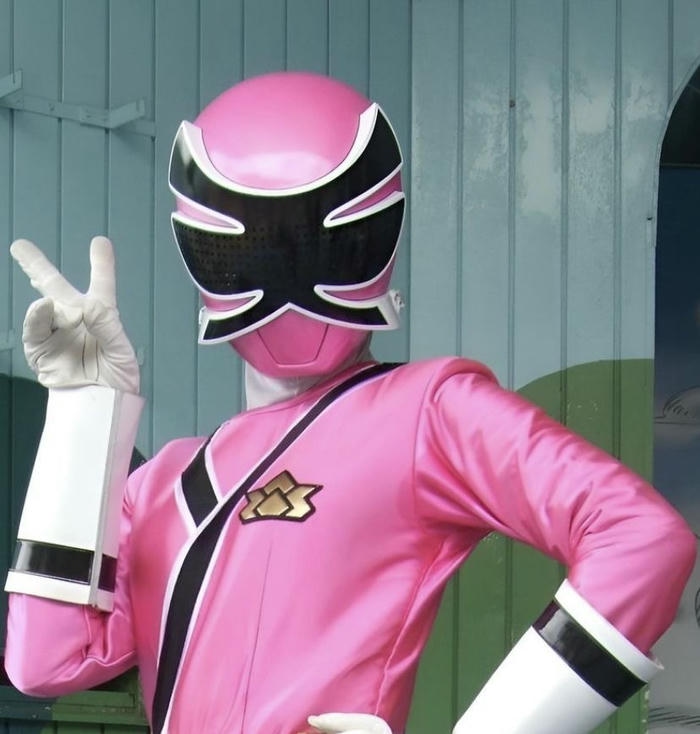 ảnh cosplay siêu nhân găng tay nổi bật