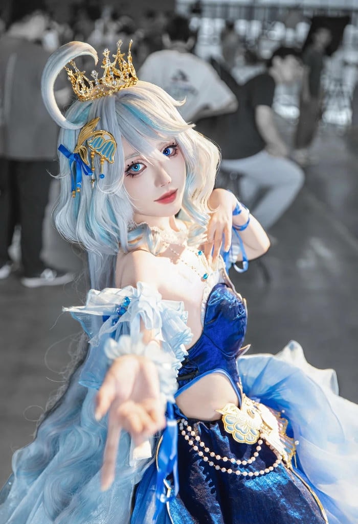 gái xinh cosplay nhân vật anime kiểu dáng dễ thương