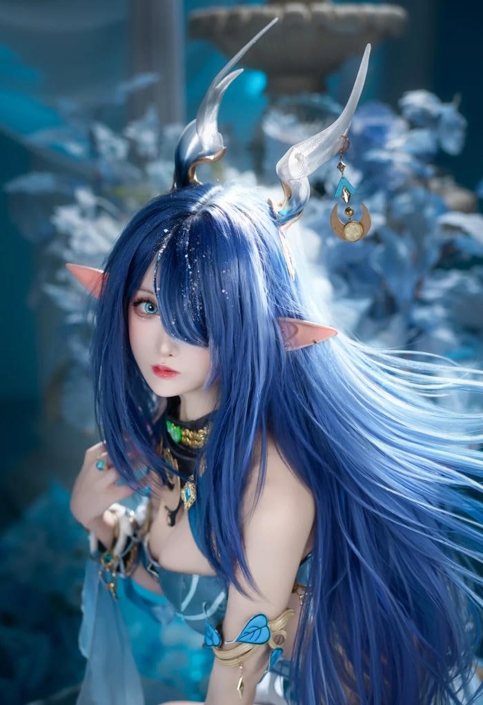 gái xinh cosplay nhân vật anime trang phục lễ hội