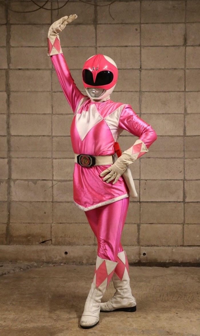 hình ảnh cosplay siêu nhân nhân vật trung tâm