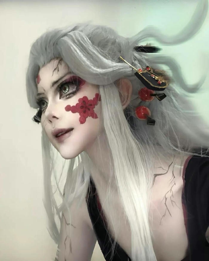 hình cosplay Daki mái tóc xõa dài