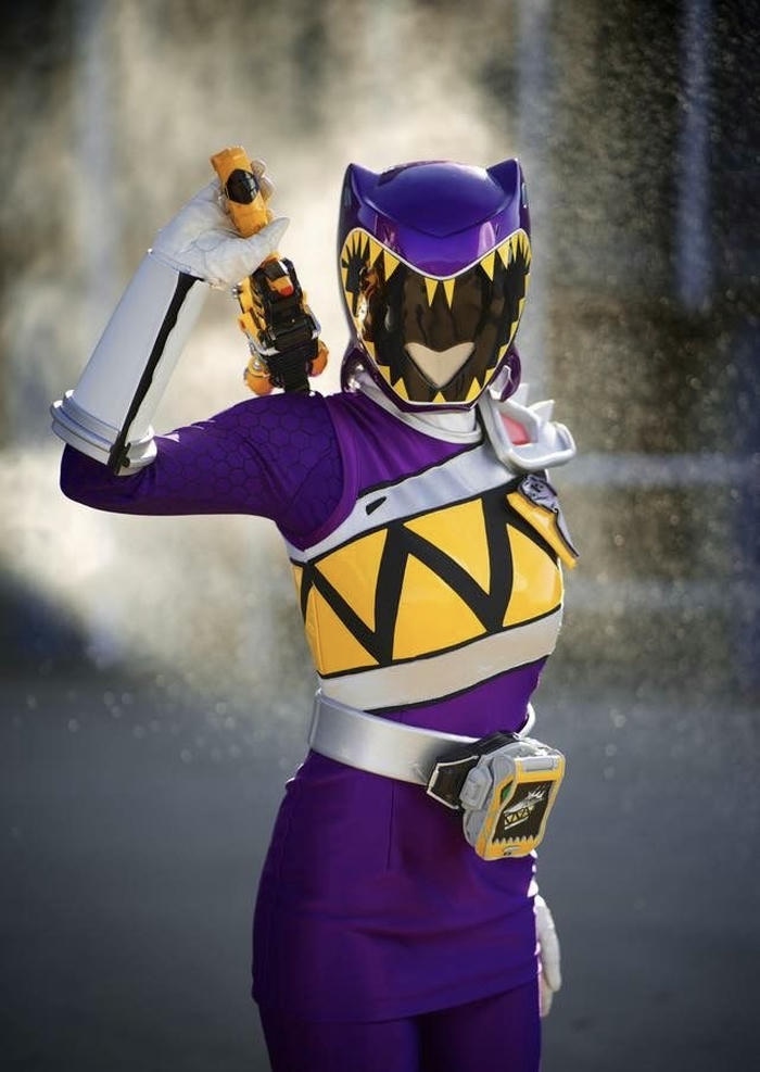 hình cosplay siêu nhân hoàn chỉnh tạo hình