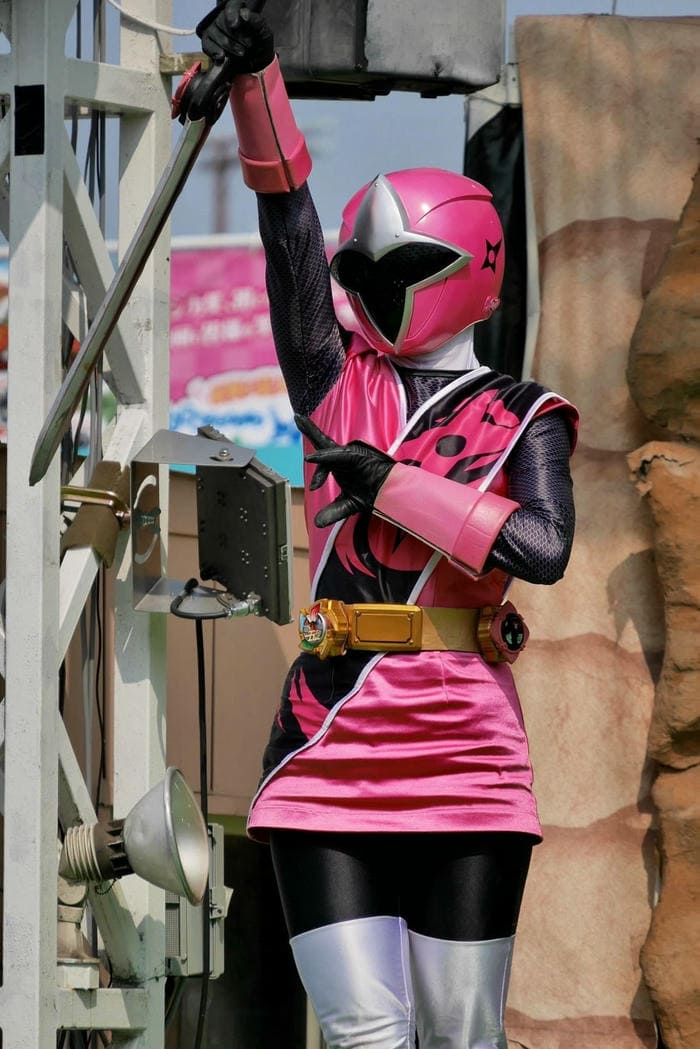 hình cosplay siêu nhân toàn thân rõ nét