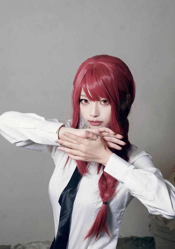 Ảnh Makima cosplay phong cách chuẩn nguyên tác