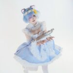 Ảnh Rem cosplay ánh sáng dịu bao quanh