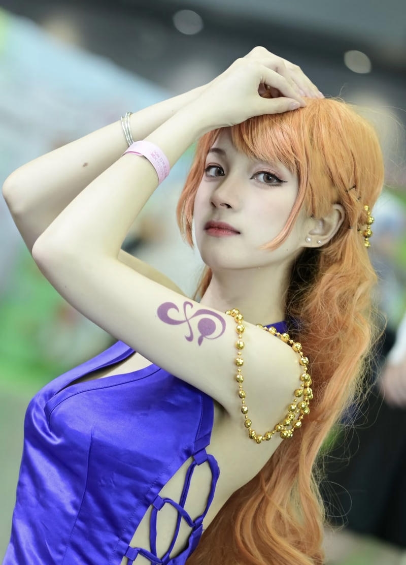 Ánh nhìn tinh nghịch gợi hình tượng Nami