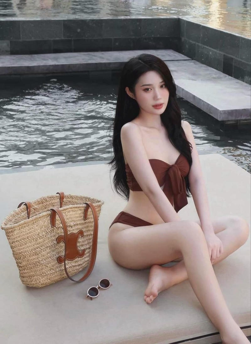 Ảnh sex gái miền Tây pose gợi dục