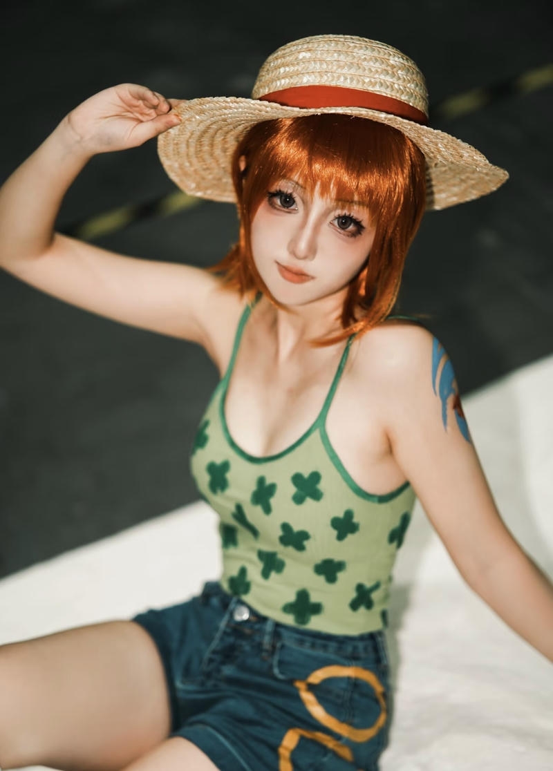 Biểu cảm tinh nghịch mang cảm hứng Nami