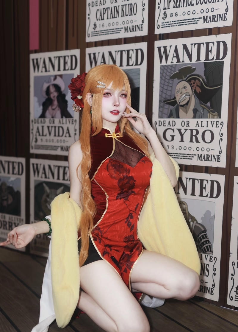 Dáng đứng thoải mái tái hiện nhân vật Nami