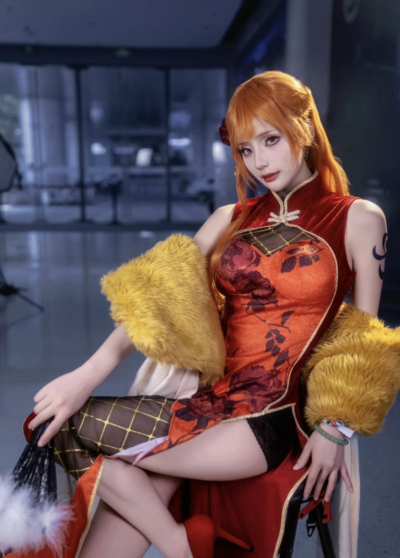 Dáng vẻ nổi bật tái hiện Nami trong cosplay