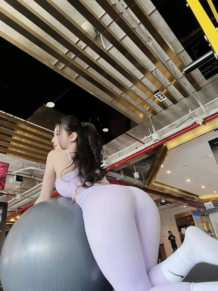 Hình Sex Gym Mạnh Mẽ Vạm Vỡ