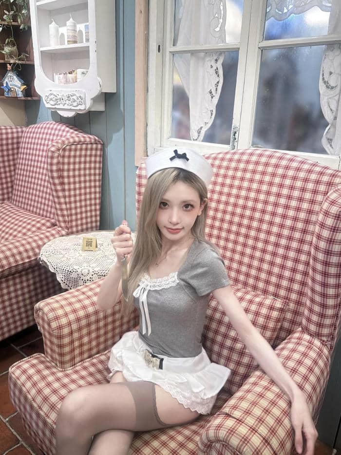 Hình ảnh gái xinh mặc quần tất vẻ ngoài quyến rũ thanh tao