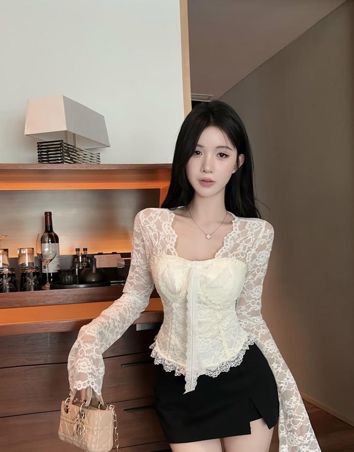 Hình gái xinh mặc đồ bó sát tạo cảm giác cuốn hút