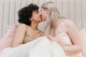 Hình lesbian sex cuồng nhiệt nóng bỏng