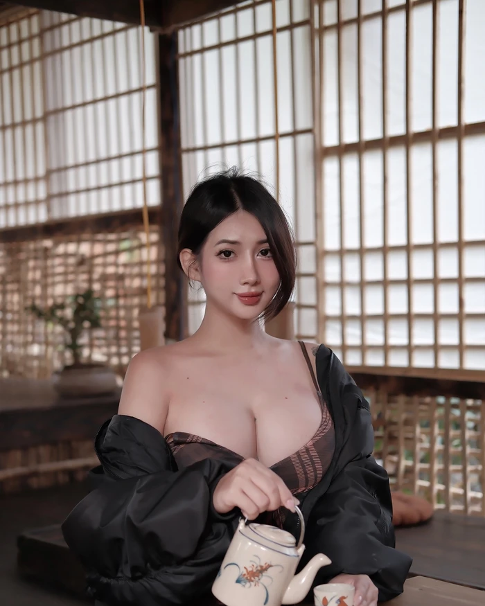 Hot girl chubby ngực khủng gợi cảm nóng bỏng