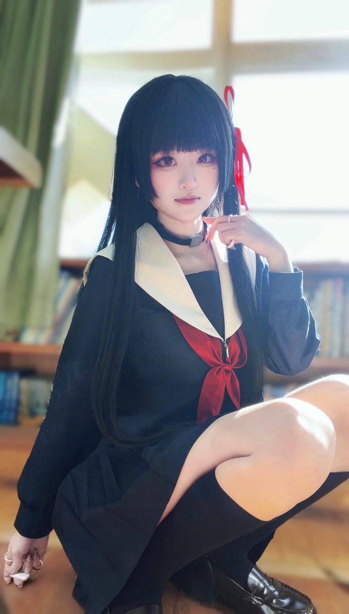 ảnh cosplay Kaguya tất cao đùi