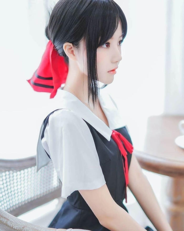 hình ảnh cosplay Kaguya ánh nhìn sắc