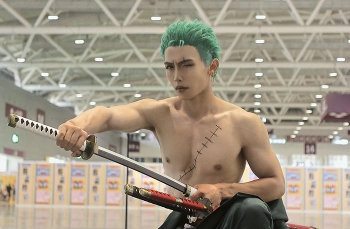 hình ảnh cosplay One Piece chuyển cảnh mạnh