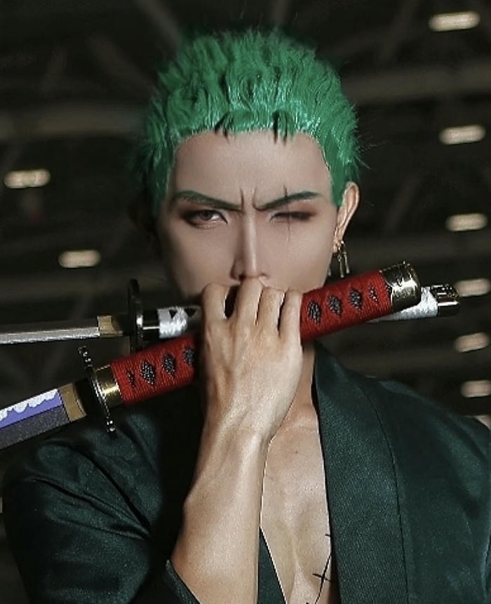 hình ảnh cosplay One Piece hiệu ứng khói lửa