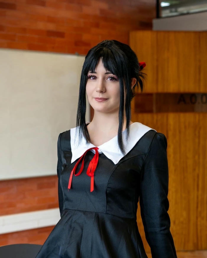 hình cosplay Kaguya nụ cười nhẹ
