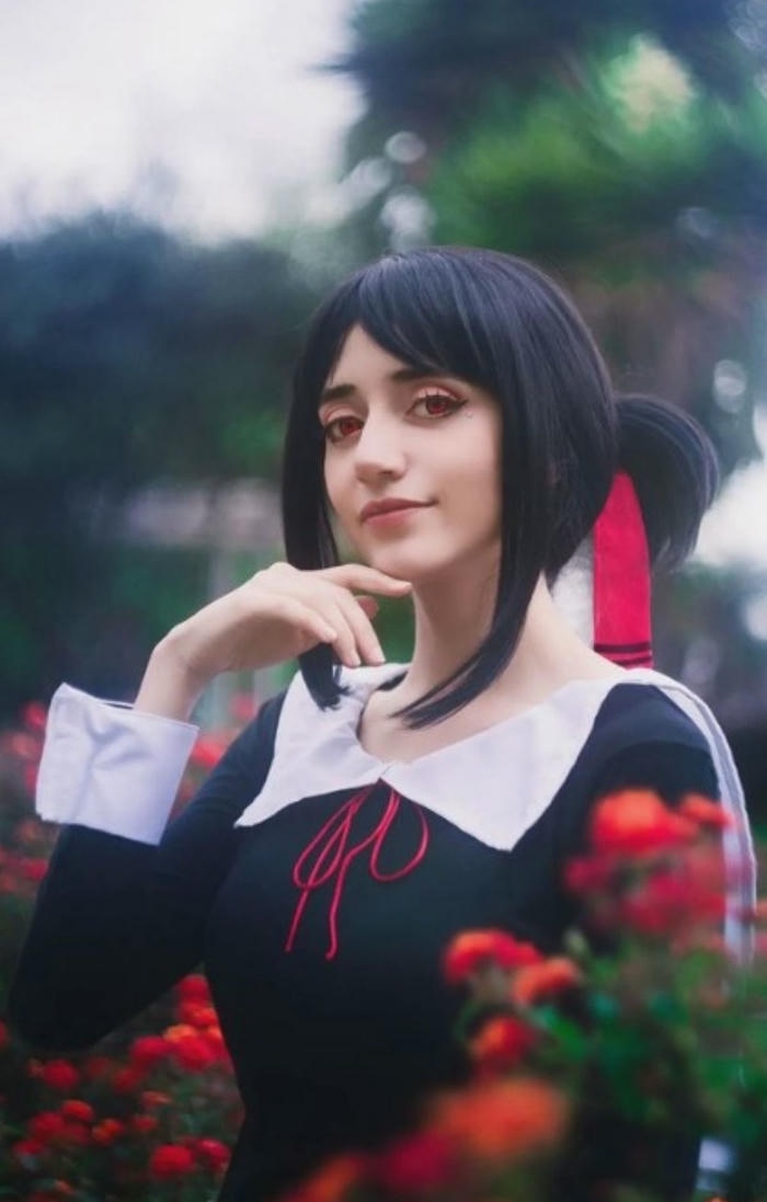 hình cosplay Kaguya phụ kiện tóc đỏ