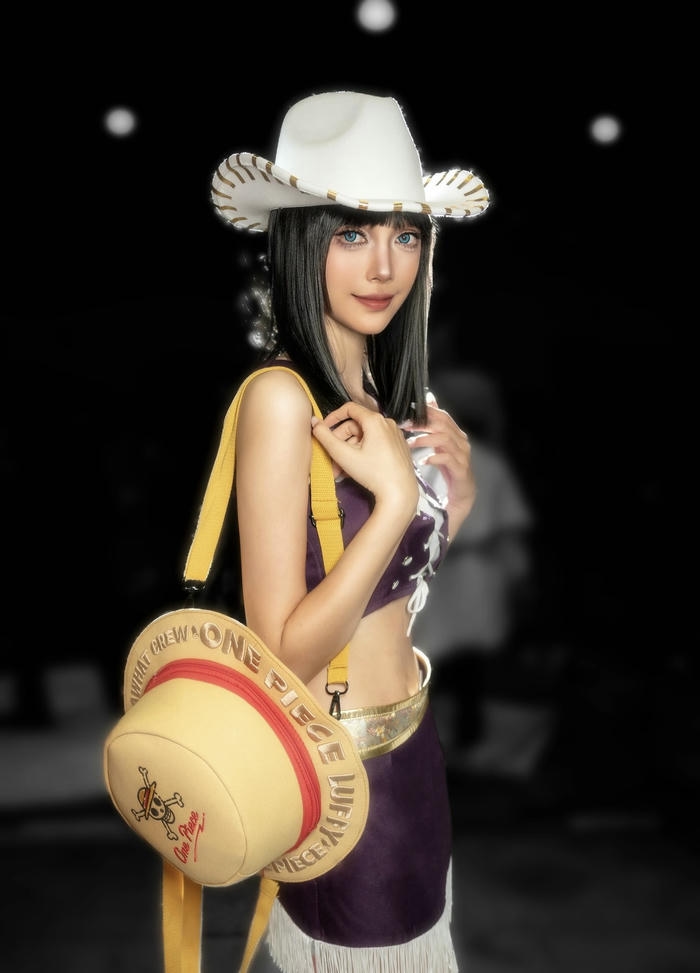 hình cosplay One Piece trang phục hải tặc