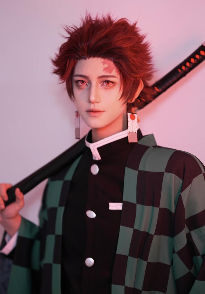 Ảnh Tanjiro cosplay gương mặt toát lên chính trực
