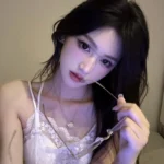 Ánh nhìn cuốn hút ảnh gái xinh tự sướng xinh xắn