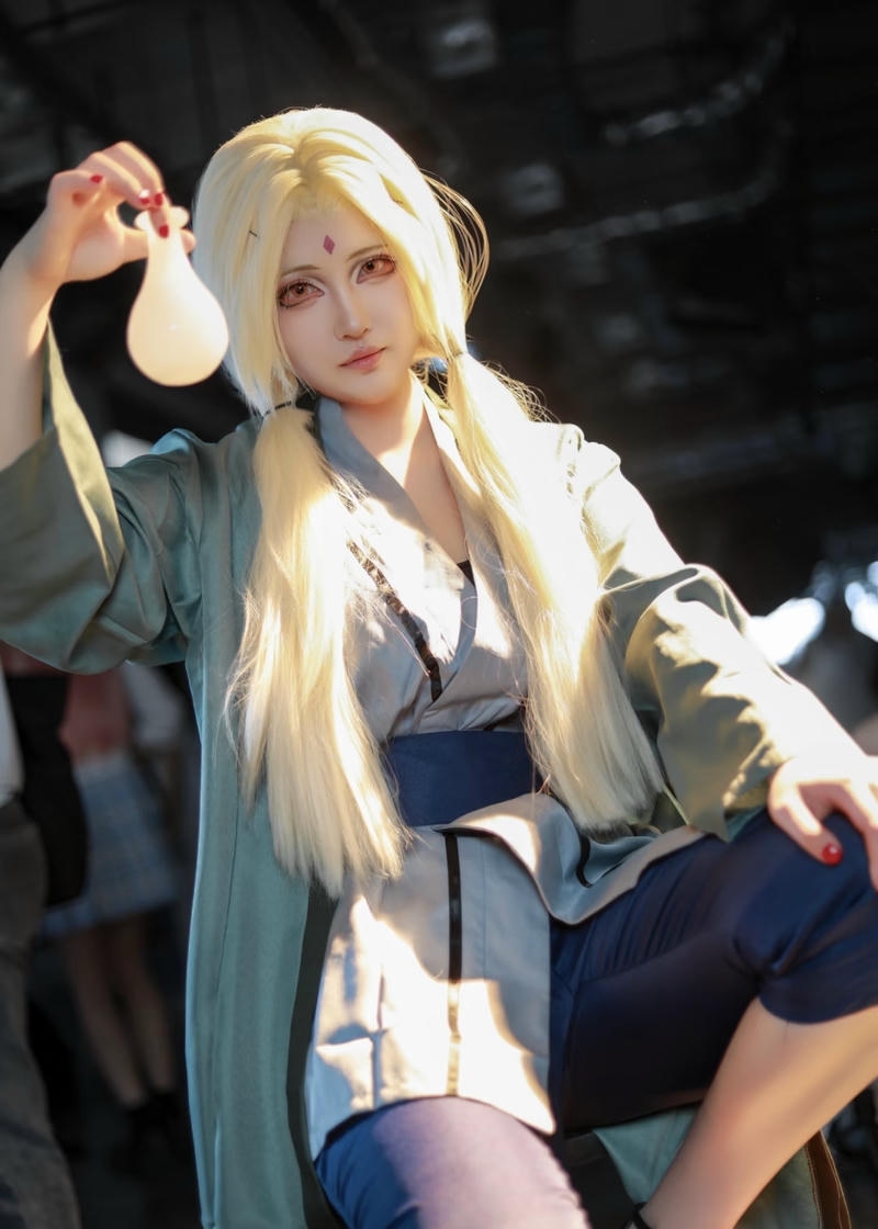 Biểu cảm kiên định gợi nhớ Tsunade nổi tiếng