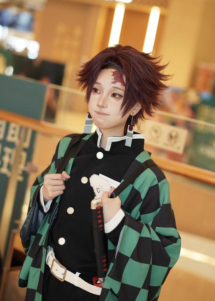 Bức ảnh Tanjiro cosplay thần sắc quyết liệt