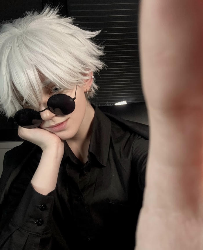 Bức ảnh cosplay Gojo thần sắc tự tại thư thái