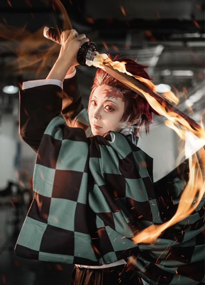 Bức hình Tanjiro cosplay hiệu ứng chuyển động ấn tượng