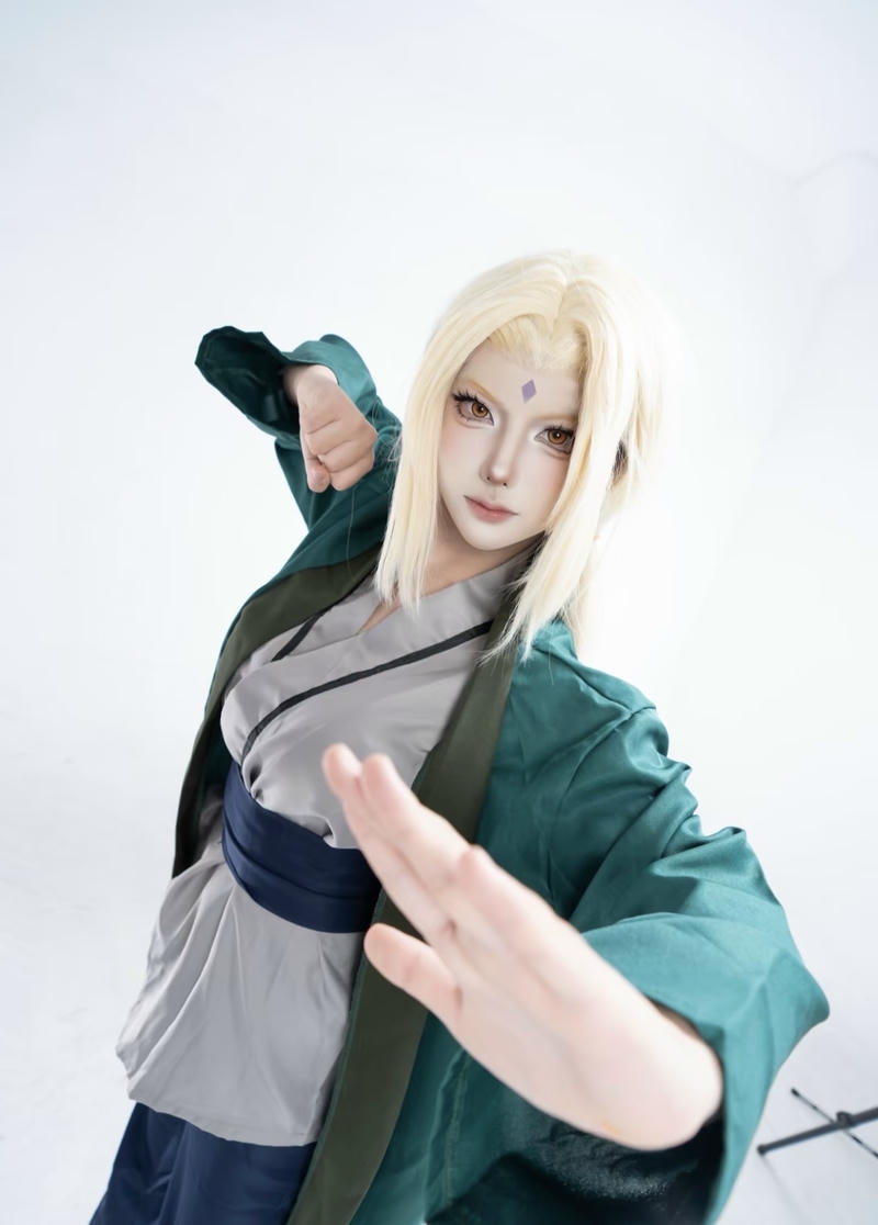 Chi tiết tạo hình tái hiện Tsunade từ Naruto