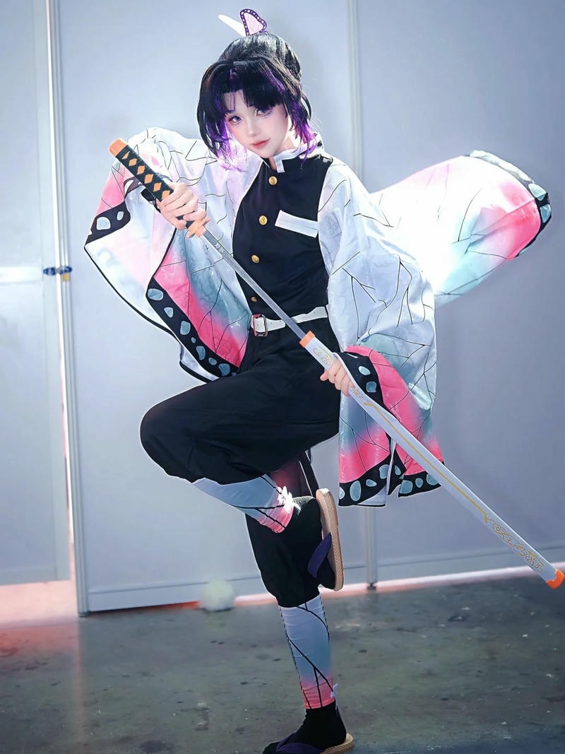 Cosplay Shinobu thần sắc mềm mại đầy quyến rũ