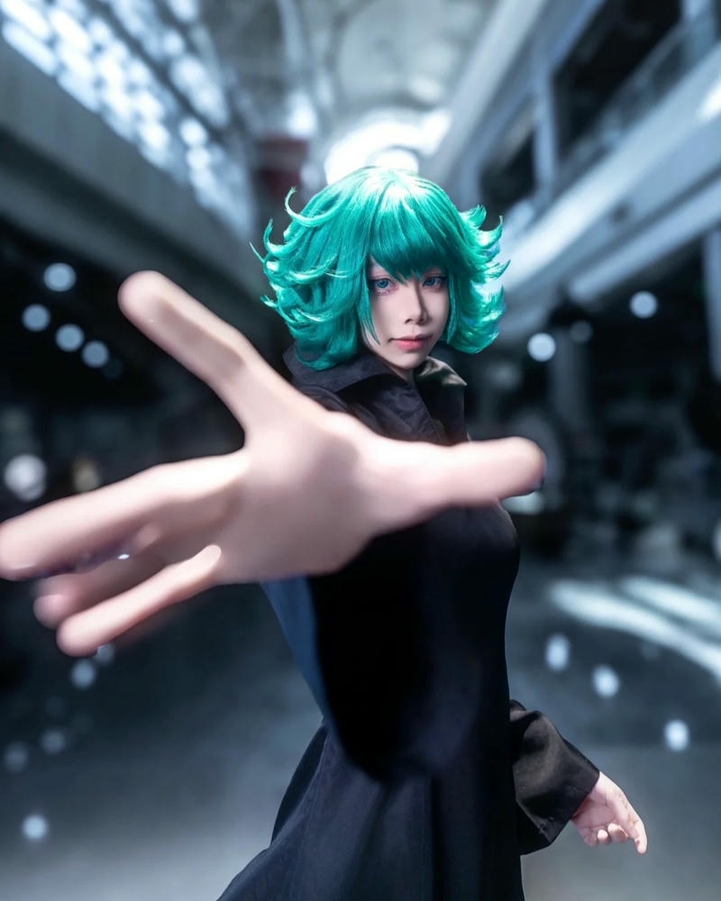 Cosplay Tatsumaki biểu hiện cảm xúc sắc nét rõ ràng