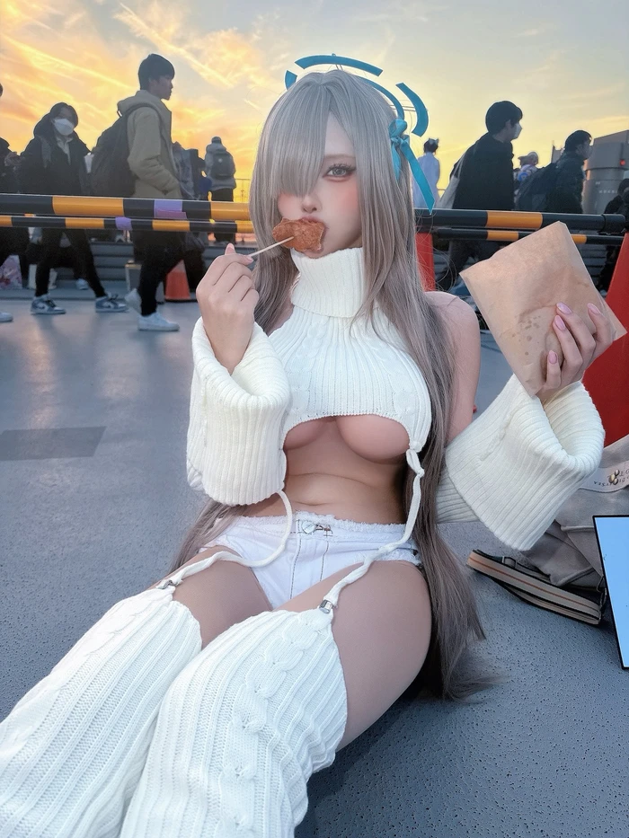 Gái đẹp cosplay gợi tình với thân hình quyến rũ hoàn hảo