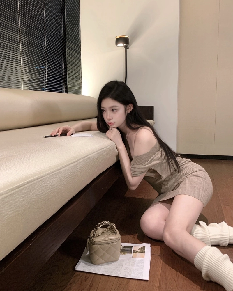 Gái xinh mlem với phong cách sexy tinh tế cuốn hút