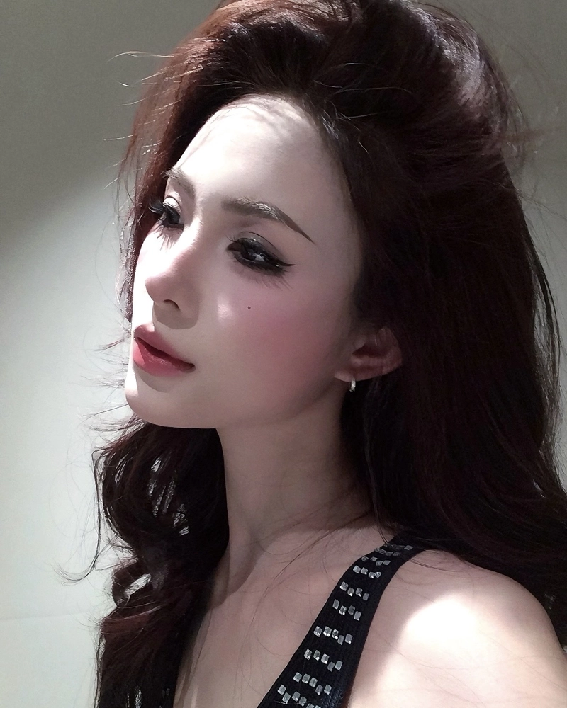 Gương mặt hoàn hảo ảnh gái xinh tự sướng quyến rũ